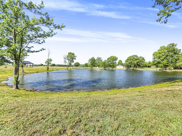 640 Riverview Estates Ln, Castalian Springs, TN 37031
