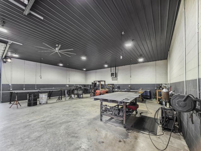 640 Riverview Estates Ln, Castalian Springs, TN 37031