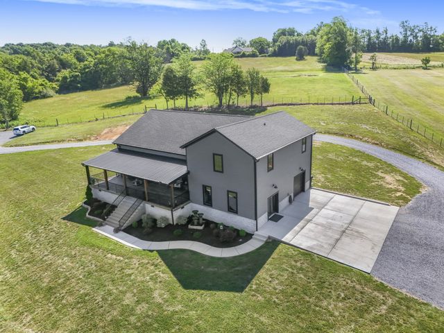 640 Riverview Estates Ln, Castalian Springs, TN 37031