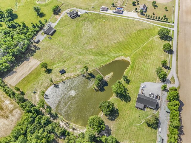 640 Riverview Estates Ln, Castalian Springs, TN 37031
