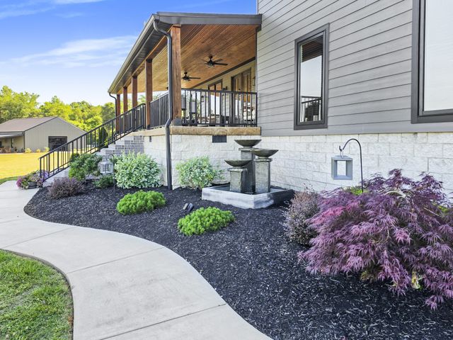 640 Riverview Estates Ln, Castalian Springs, TN 37031