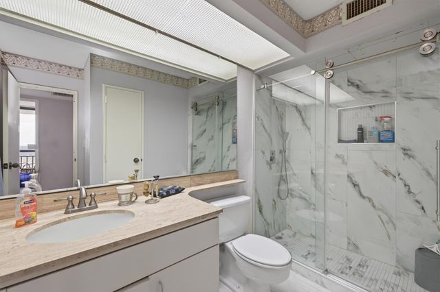 5220 Seawall Boulevard 735, Galveston, TX 77551