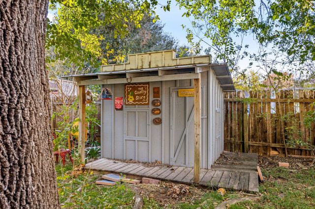 1515 Natural Bridge Lane, Pflugerville, TX 78660