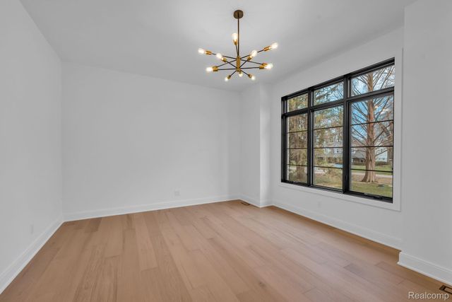 4546 Niagara Lane, Bloomfield Hills, MI 48301