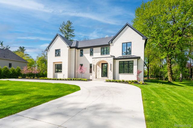 4546 Niagara Lane, Bloomfield Hills, MI 48301