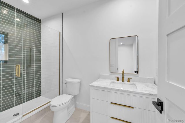 4546 Niagara Lane, Bloomfield Hills, MI 48301