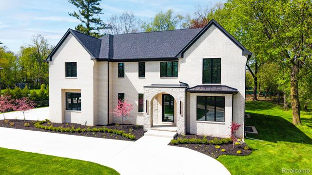 4546 Niagara Lane, Bloomfield Hills, MI 48301