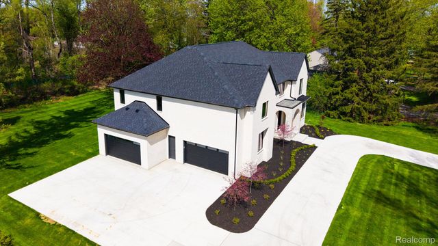 4546 Niagara Lane, Bloomfield Hills, MI 48301