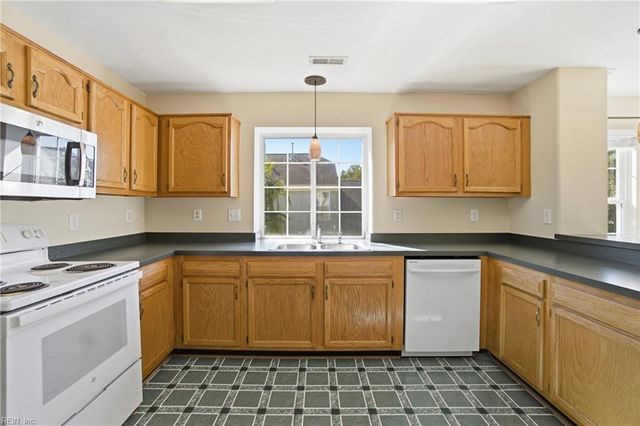 411 Prince Michael Ct CT, Chesapeake, VA 23320