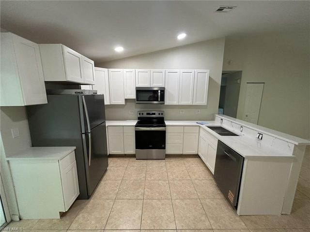 9209 Seville RD, Fort Myers, FL 33967