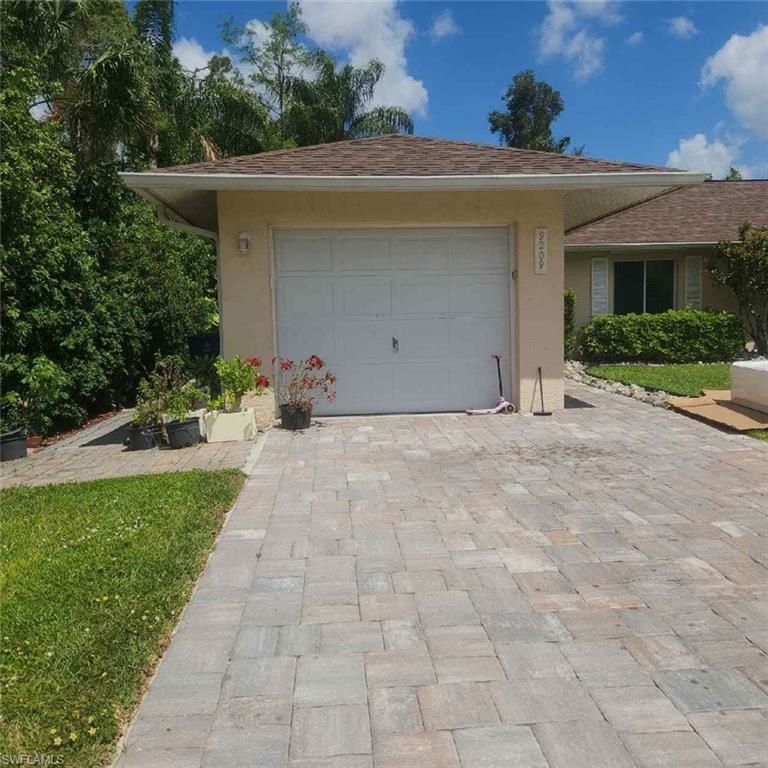 9209 Seville RD, Fort Myers, FL 33967