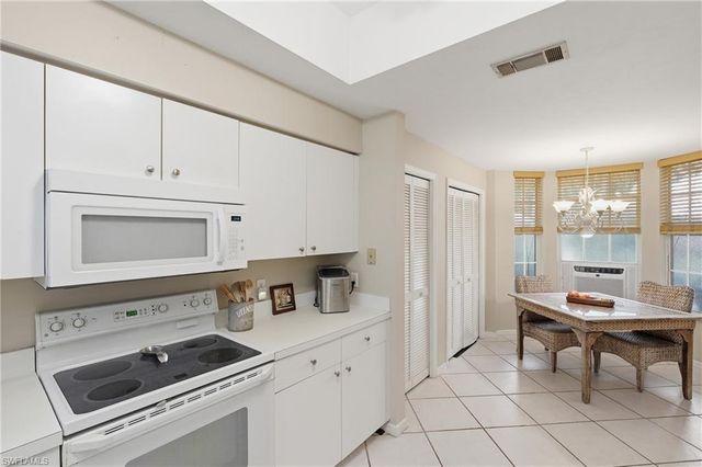 8045 Tiger CV 502, Naples, FL 34113