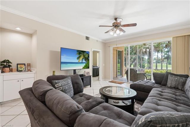 8045 Tiger CV 502, Naples, FL 34113