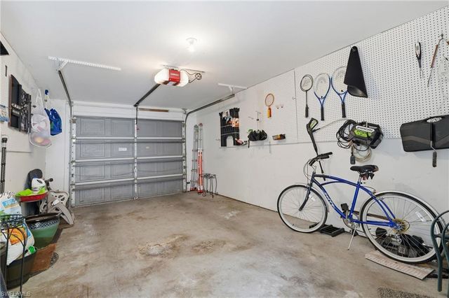 8045 Tiger CV 502, Naples, FL 34113