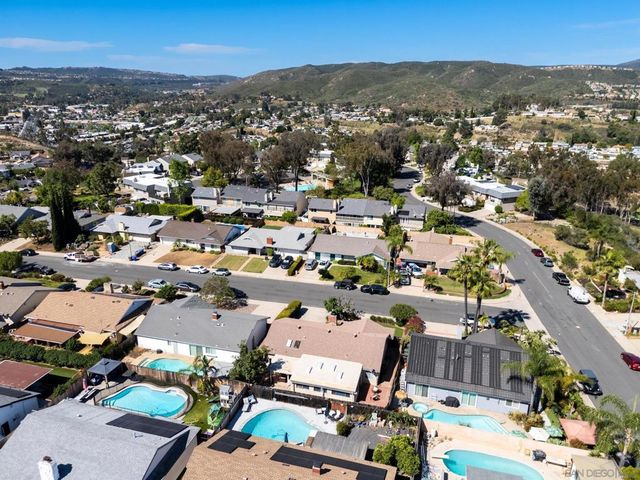 13004 Tuscarora, Poway, CA 92064