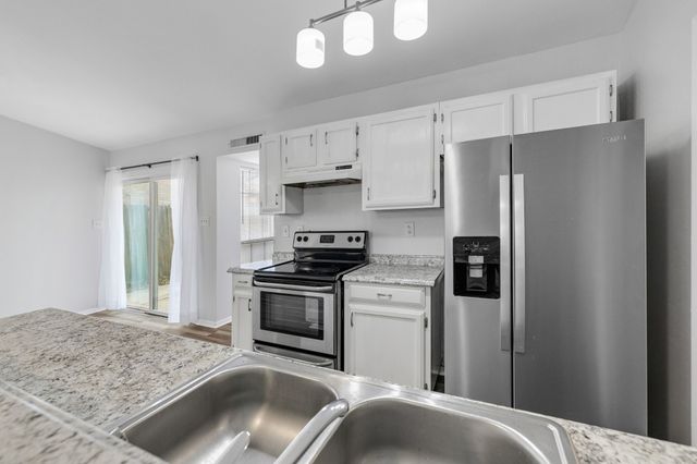 4627 Chapman Street, The Colony, TX 75056