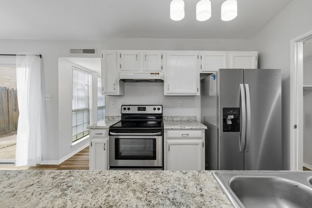 4627 Chapman Street, The Colony, TX 75056