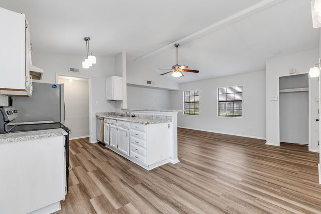 4627 Chapman Street, The Colony, TX 75056