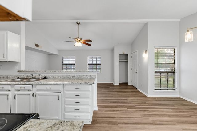 4627 Chapman Street, The Colony, TX 75056