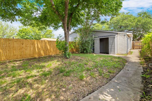 4627 Chapman Street, The Colony, TX 75056