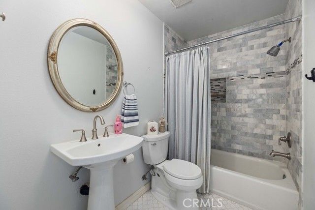 44115 Hunter Court, Lancaster, CA 93536