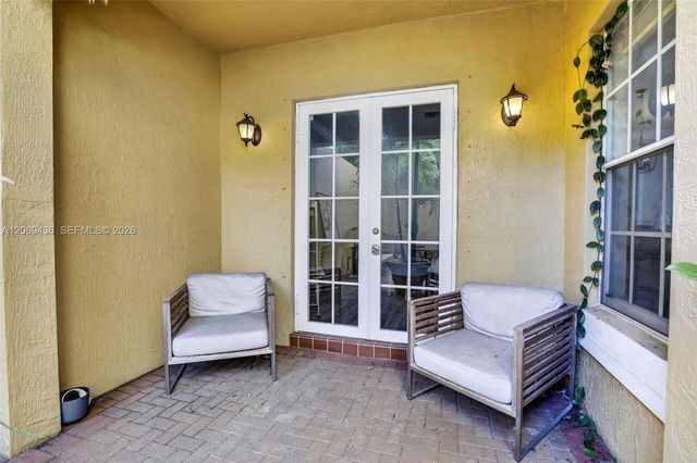 14601 SW 5th Street, Pembroke Pines, FL 33027