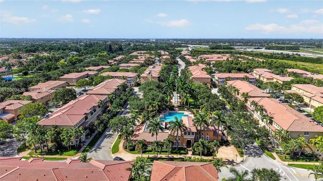14601 SW 5th Street, Pembroke Pines, FL 33027