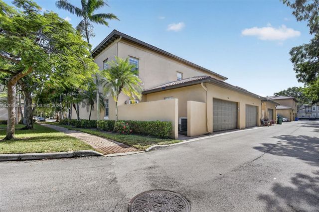 14601 SW 5th Street, Pembroke Pines, FL 33027