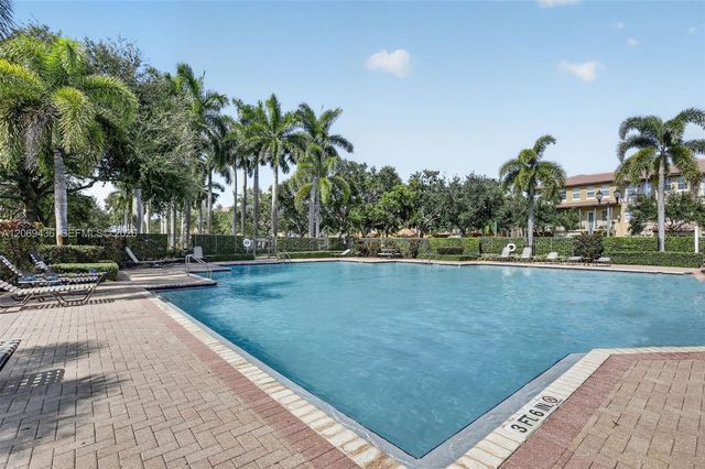 14601 SW 5th Street, Pembroke Pines, FL 33027