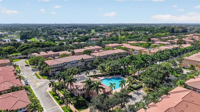 14601 SW 5th Street, Pembroke Pines, FL 33027