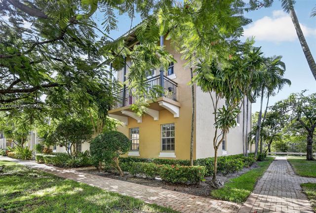 14601 SW 5th Street, Pembroke Pines, FL 33027
