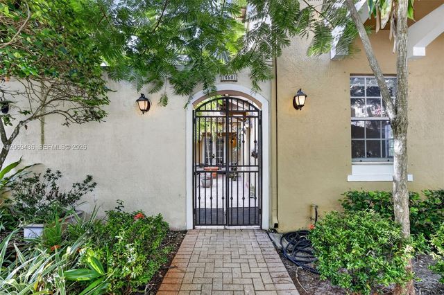 14601 SW 5th Street, Pembroke Pines, FL 33027