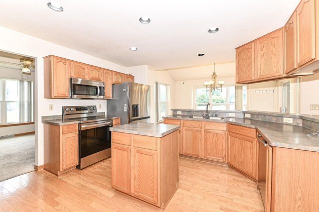 11042 W Villa AVENUE, Milwaukee, WI 53224