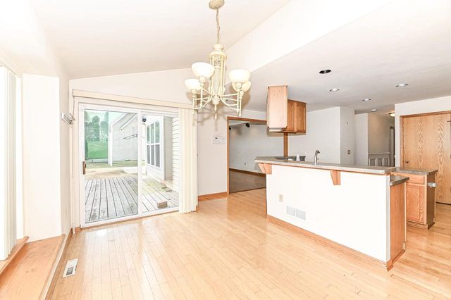 11042 W Villa AVENUE, Milwaukee, WI 53224