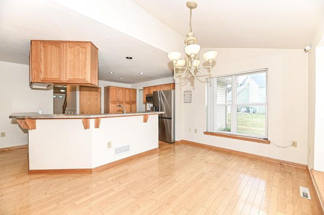 11042 W Villa AVENUE, Milwaukee, WI 53224