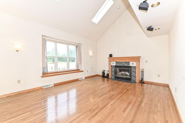 11042 W Villa AVENUE, Milwaukee, WI 53224