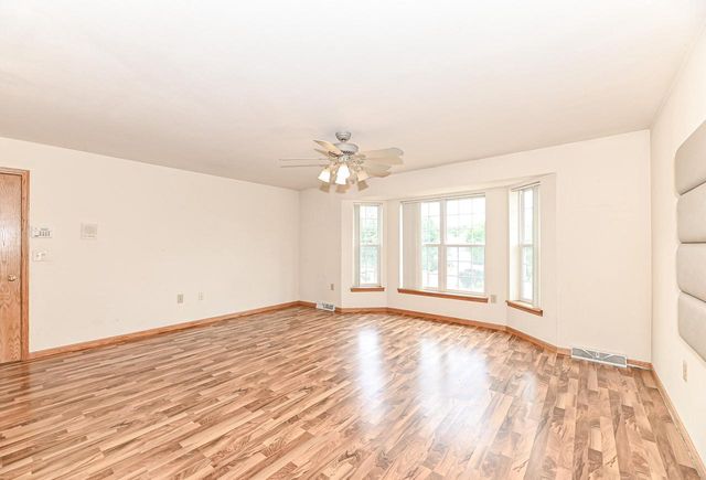 11042 W Villa AVENUE, Milwaukee, WI 53224