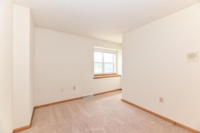 11042 W Villa AVENUE, Milwaukee, WI 53224