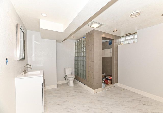11042 W Villa AVENUE, Milwaukee, WI 53224
