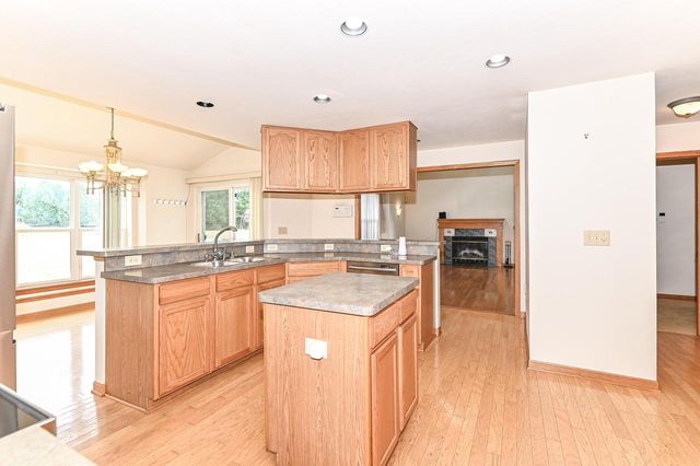 11042 W Villa AVENUE, Milwaukee, WI 53224
