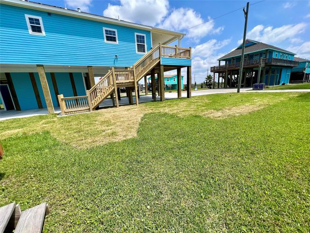 975 Fisherman Drive S, Galveston, TX 77650