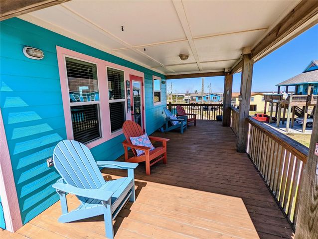 975 Fisherman Drive S, Galveston, TX 77650