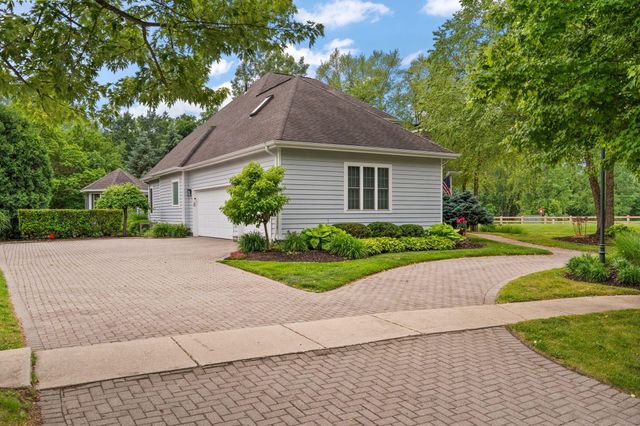 1035 Kilarney Road, Chesterton, IN 46304