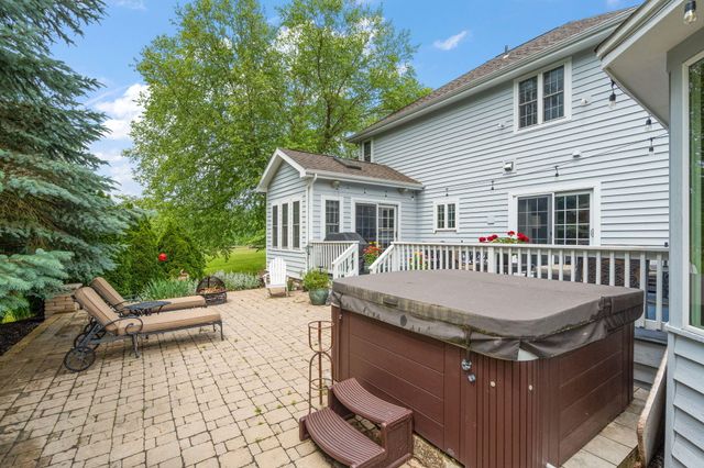 1035 Kilarney Road, Chesterton, IN 46304