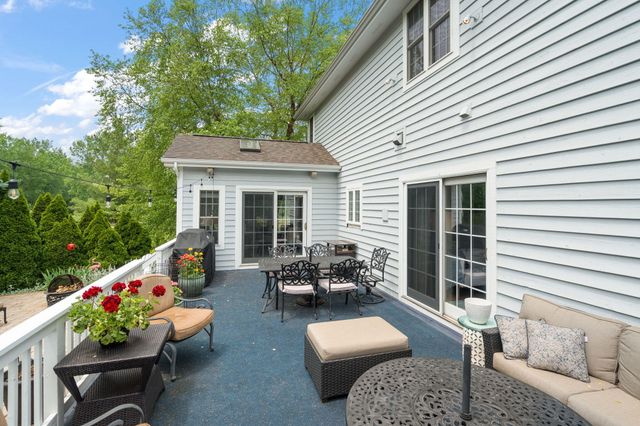 1035 Kilarney Road, Chesterton, IN 46304