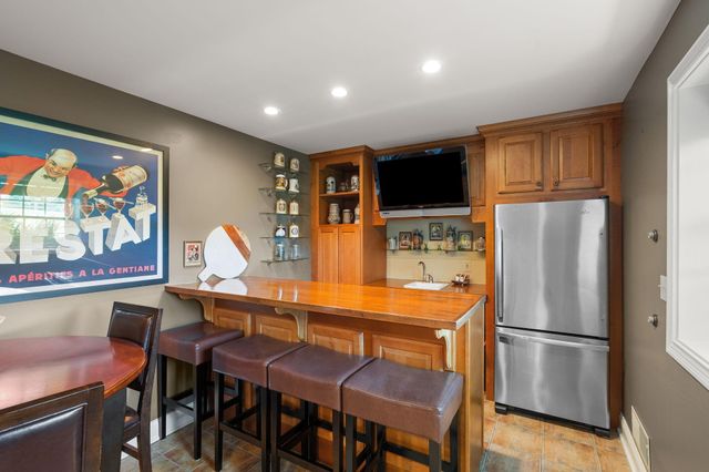 1035 Kilarney Road, Chesterton, IN 46304