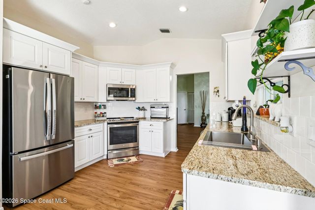 1150 Goldenrod Circle NE, Palm Bay, FL 32905