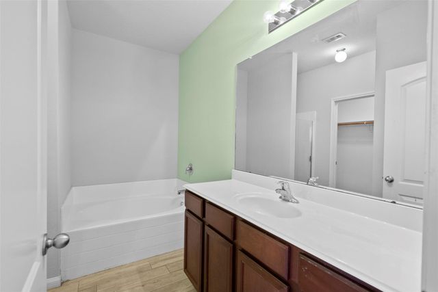 9415 Ruby Mist Drive, Iowa Colony, TX 77583