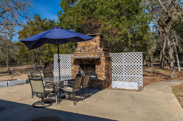 1760 County Road 215, Weimar, TX 78962