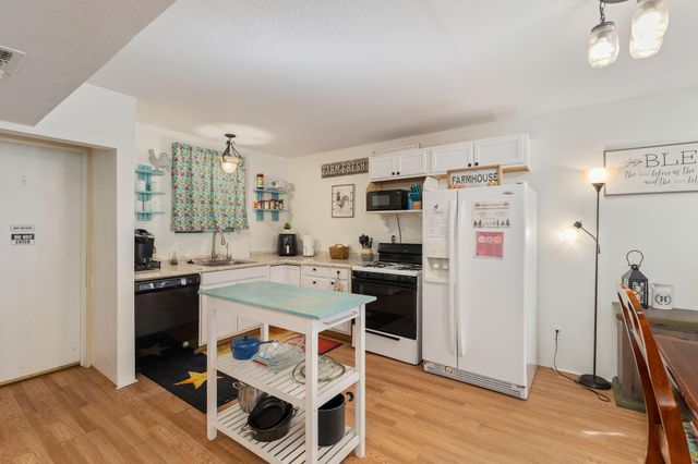 1760 County Road 215, Weimar, TX 78962